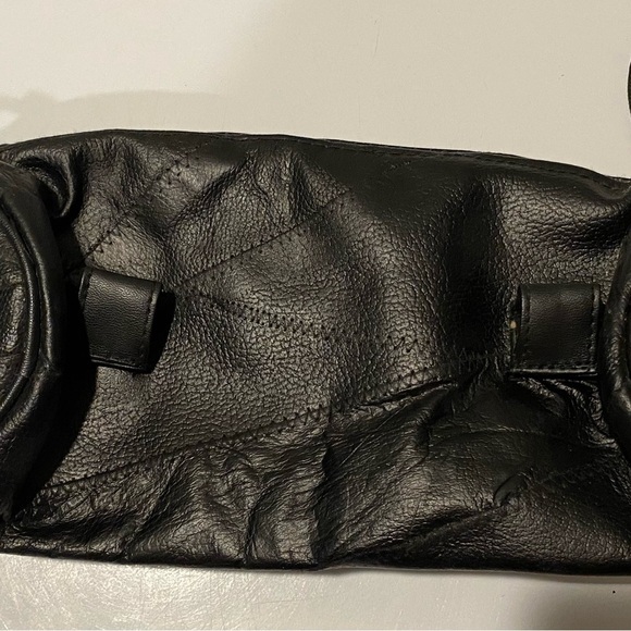 Black Buffalo Leather Windshield Bag - Picture 2 of 6